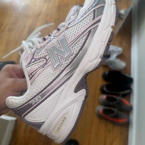 New Balance Women's White and Light Pink Athletic Shoes